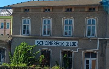 Wie Beamte queere Demonstrationen schikanieren - Beendigung des CSD in Schönebeck als Symptom
